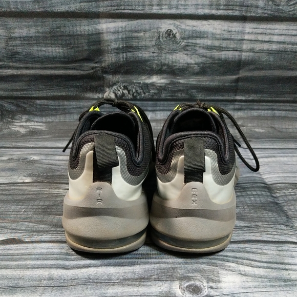 Nike Air Max Axis GS Size 5Y - Picture 4 of 8